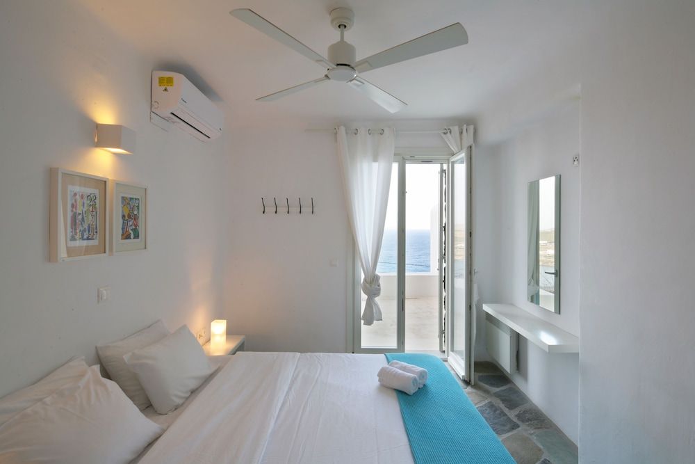 Plan B Holidays Design Villa, 3 Bedrooms, Ocean View (Daphne) 2