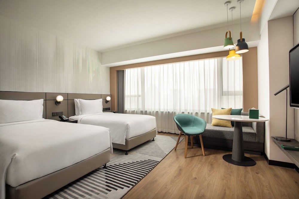 undefined Holiday Inn Shanghai Nanjing Road by IHG 2