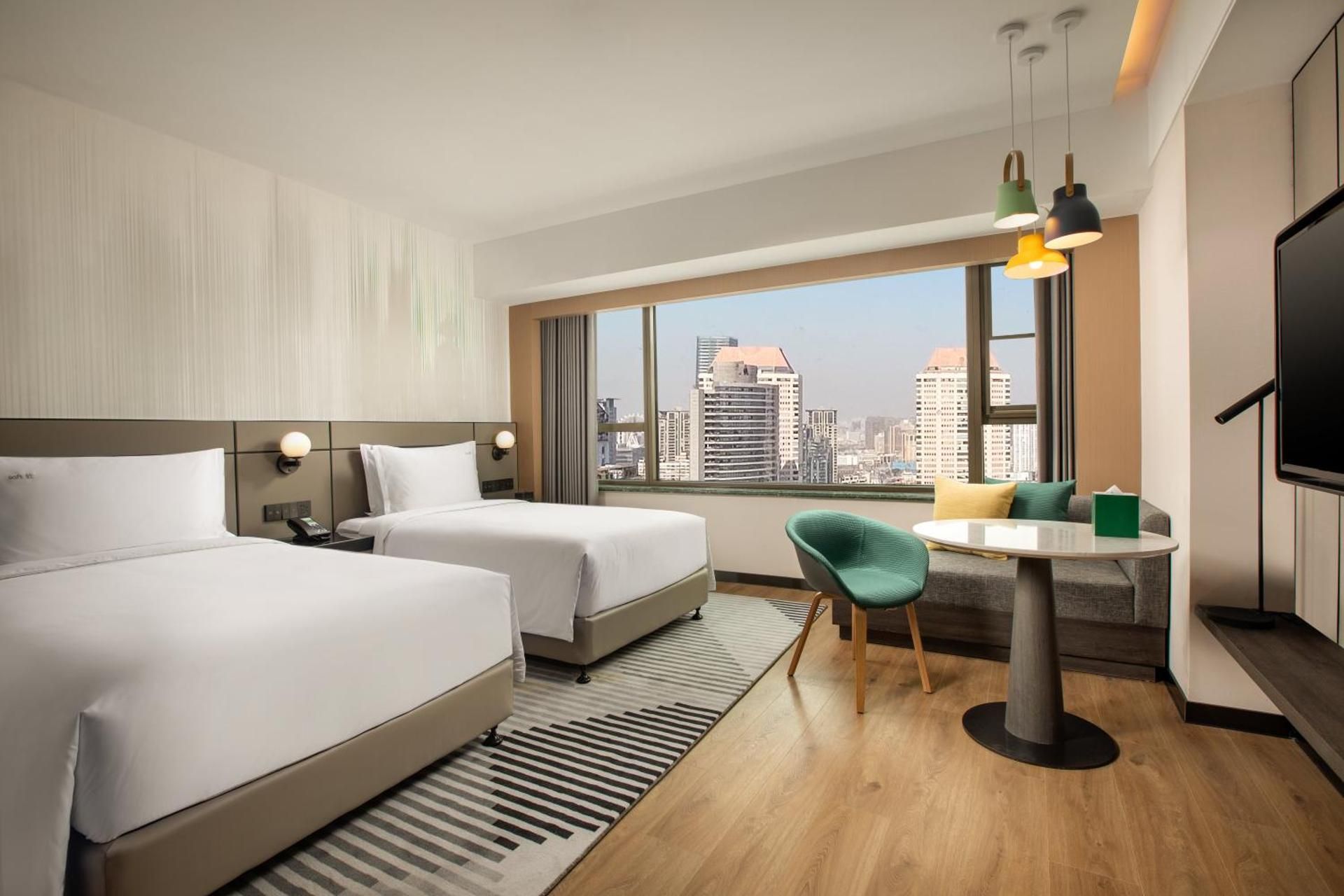 1 King 1 Single Standard Nanjing Road View