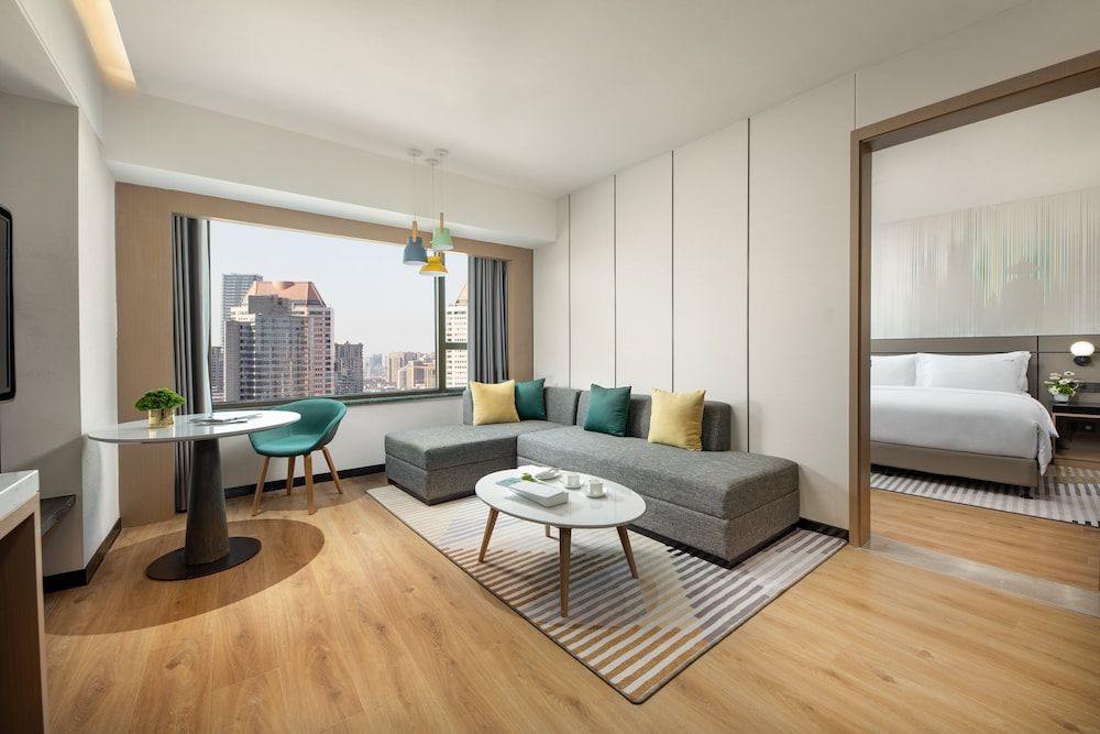 Suite, 1 Bedroom (Living Area)