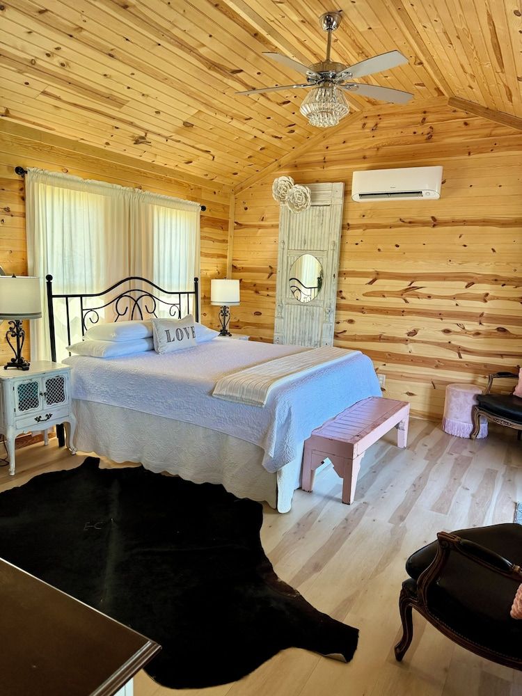 Romantic Cabin