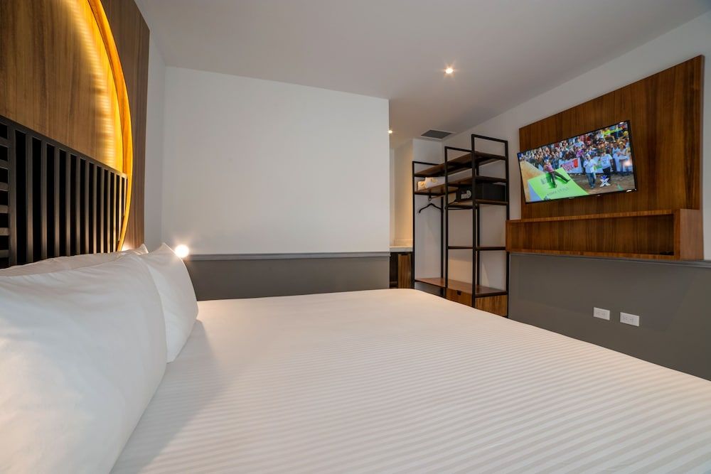 undefined Singular Joy Vacation Rentals 7