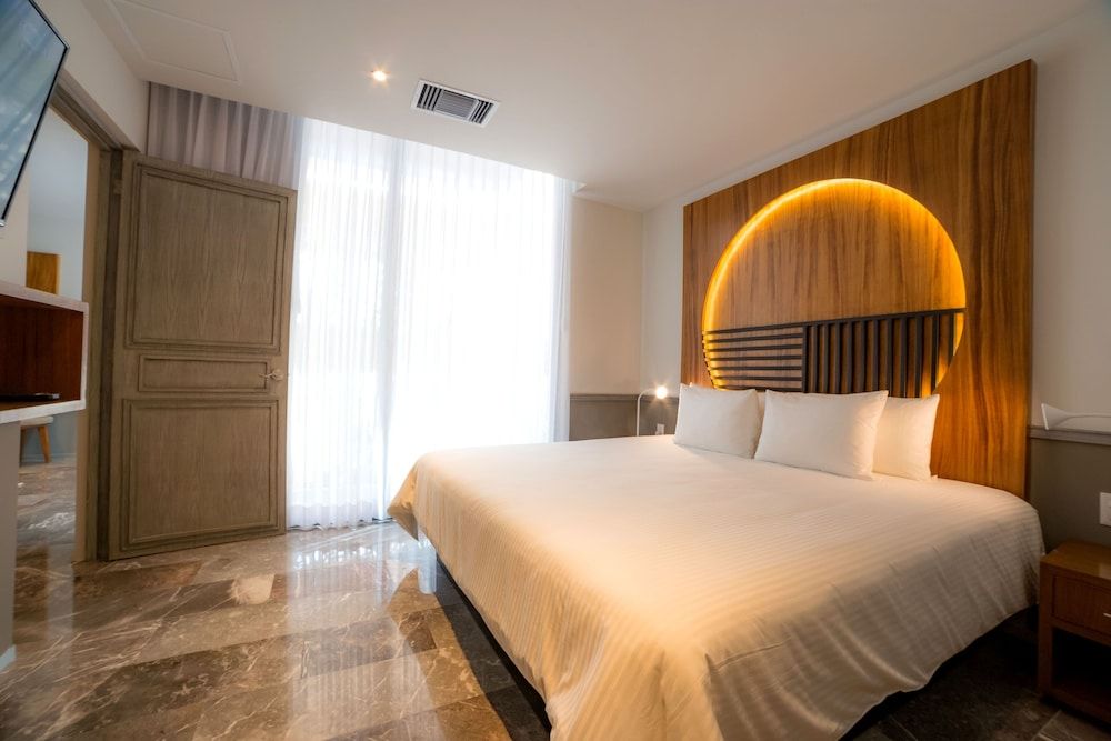 undefined Singular Joy Vacation Rentals 5