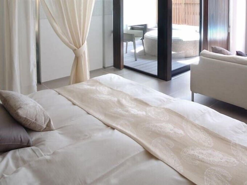 Room with Open-Air Hot Spring Bath, Bedrock Bath, 68m2 (Seiyu) Non smoking
