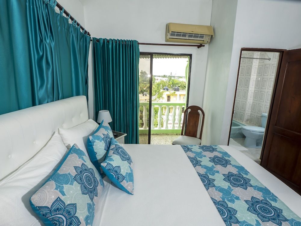 Setup Hotels Standard A, 1 Queen Bed 3