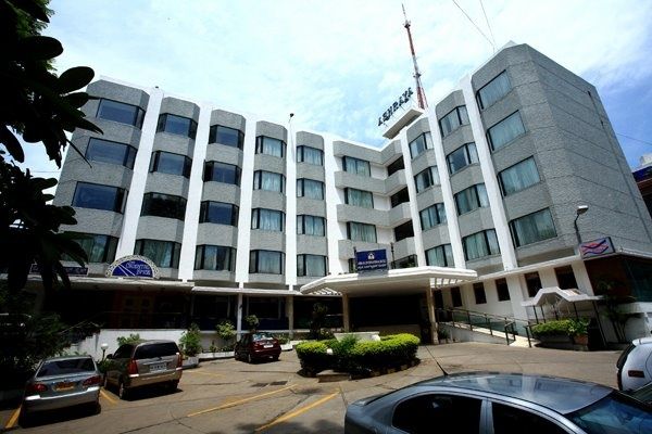undefined Ashraya International Hotel 9