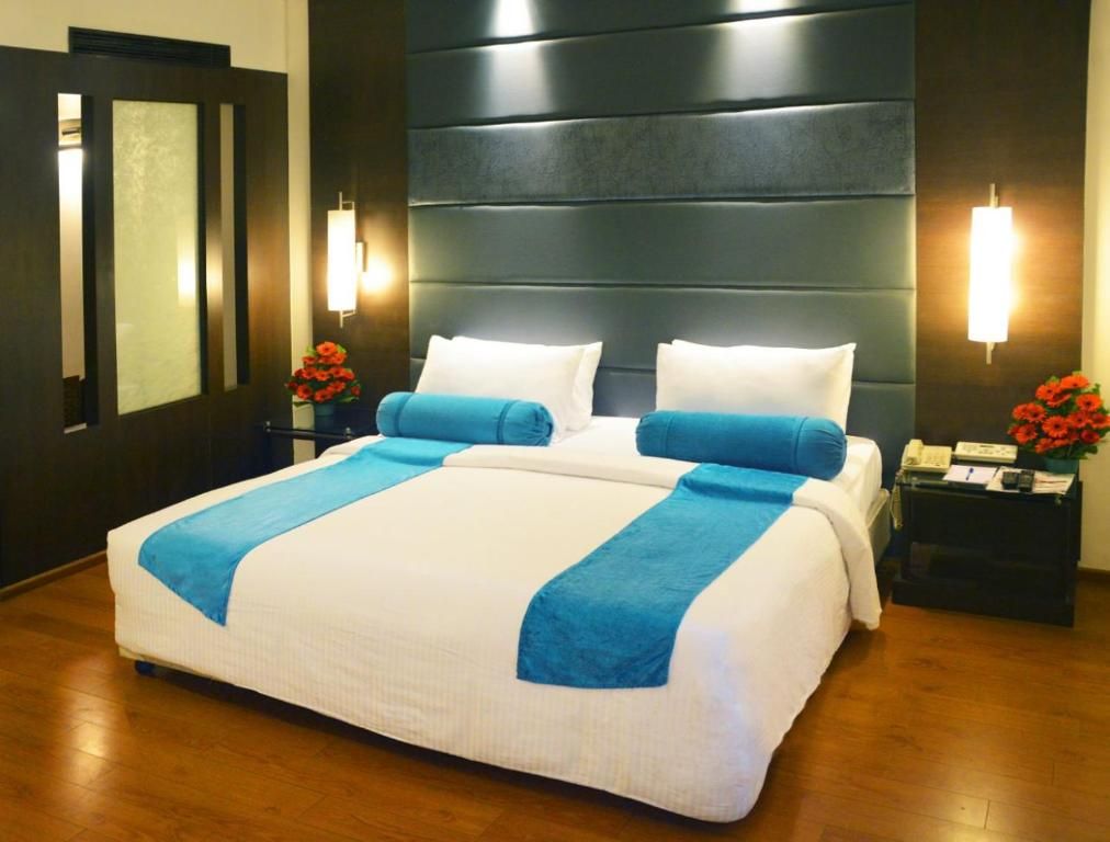 Ashraya International Hotel Standard Room 3