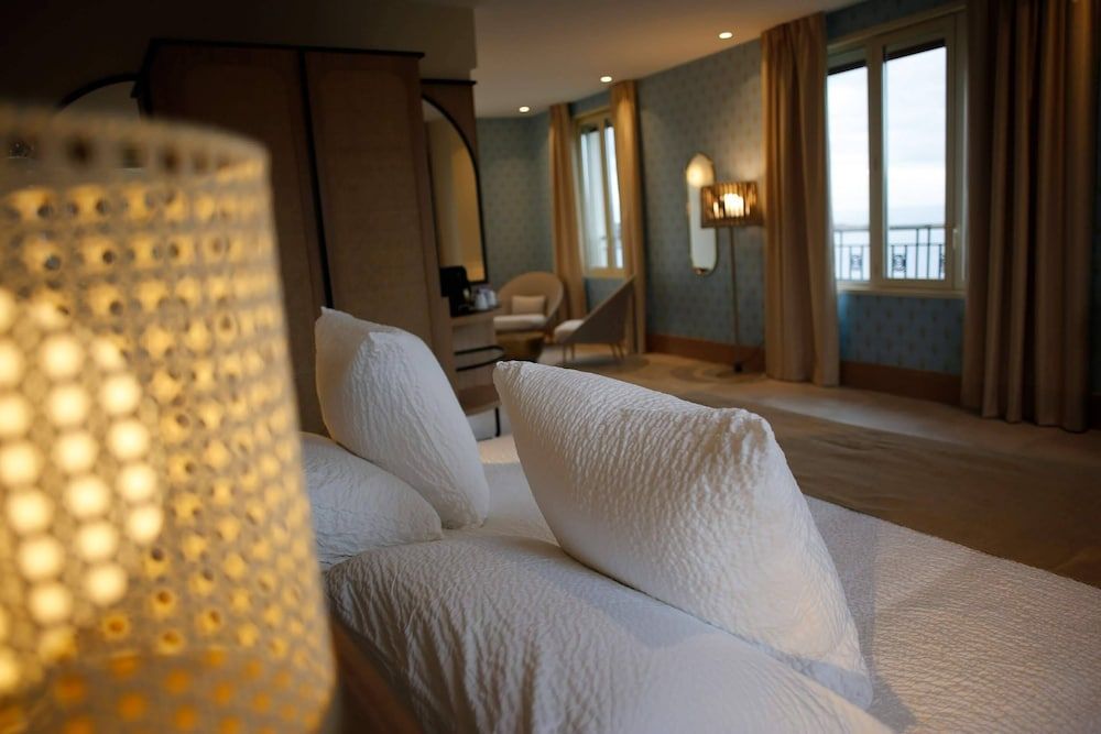 Junior Suite, Sea View (2) SPA access included