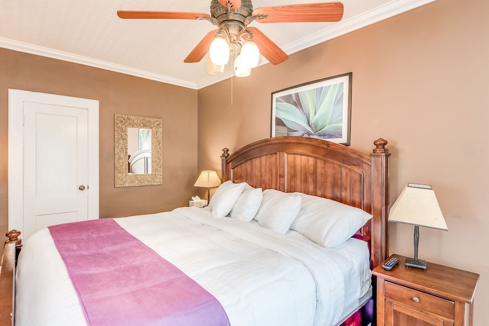 The Heirloom Inn Suite, Non Smoking, Kitchen (Diamond)