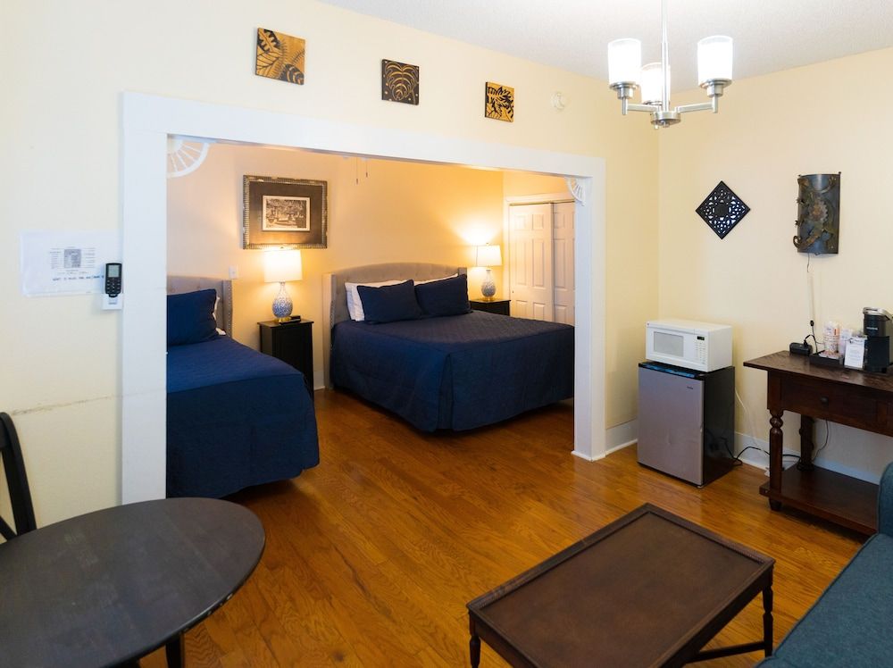 The Heirloom Inn Single Room, Non Smoking (Sapphire) 2