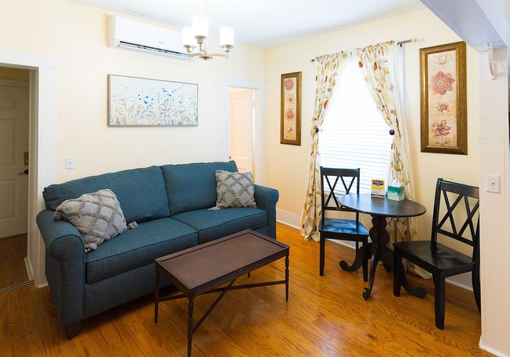 The Heirloom Inn Single Room, Non Smoking (Sapphire) 8