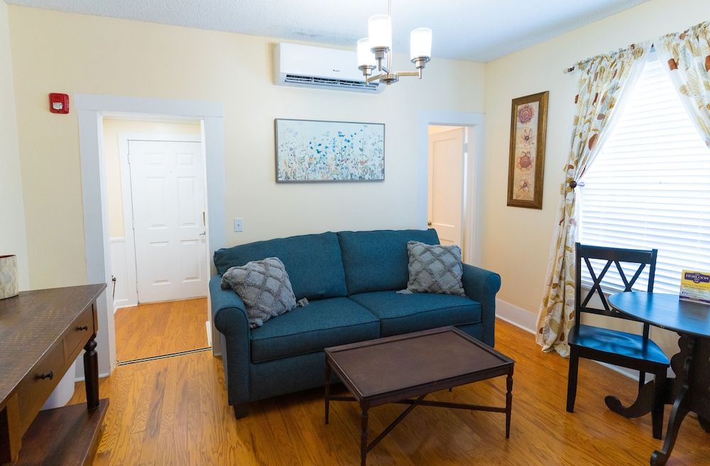 The Heirloom Inn Single Room, Non Smoking (Sapphire) 7