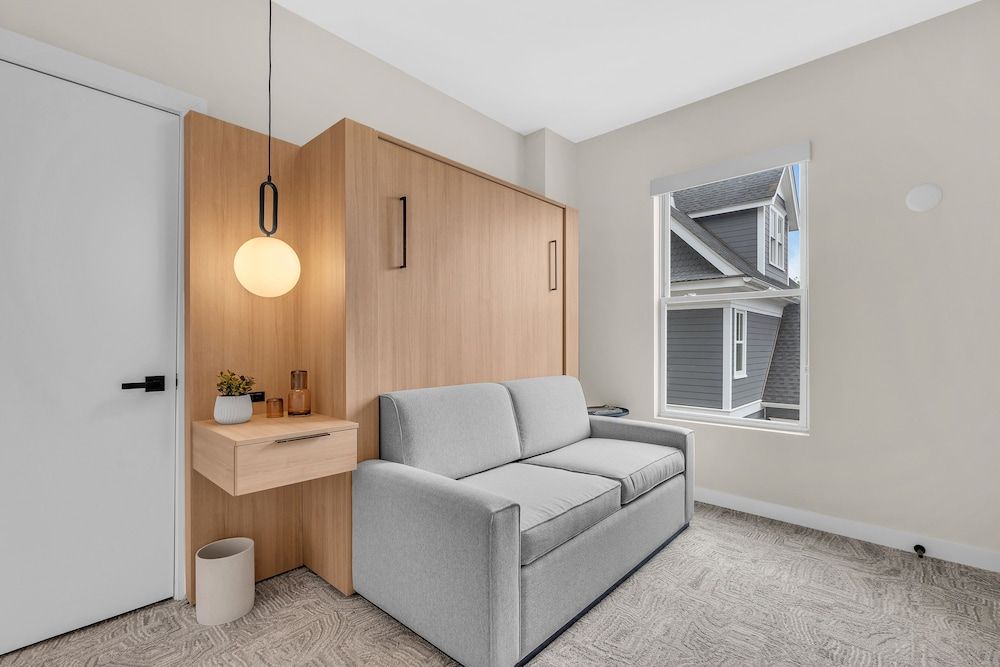 The St Laurent Social Club & Guest Rooms Standard Single Room 5