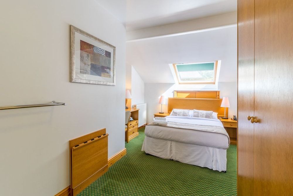 A Park View Hotel Superior Double Room 3