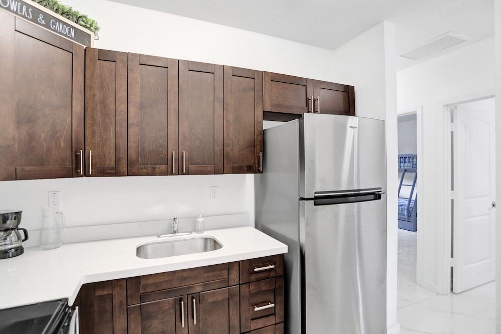 Renzzi Wynwood Apartments Family Apartment, 2 Bedrooms, Private Bathroom (2) 11