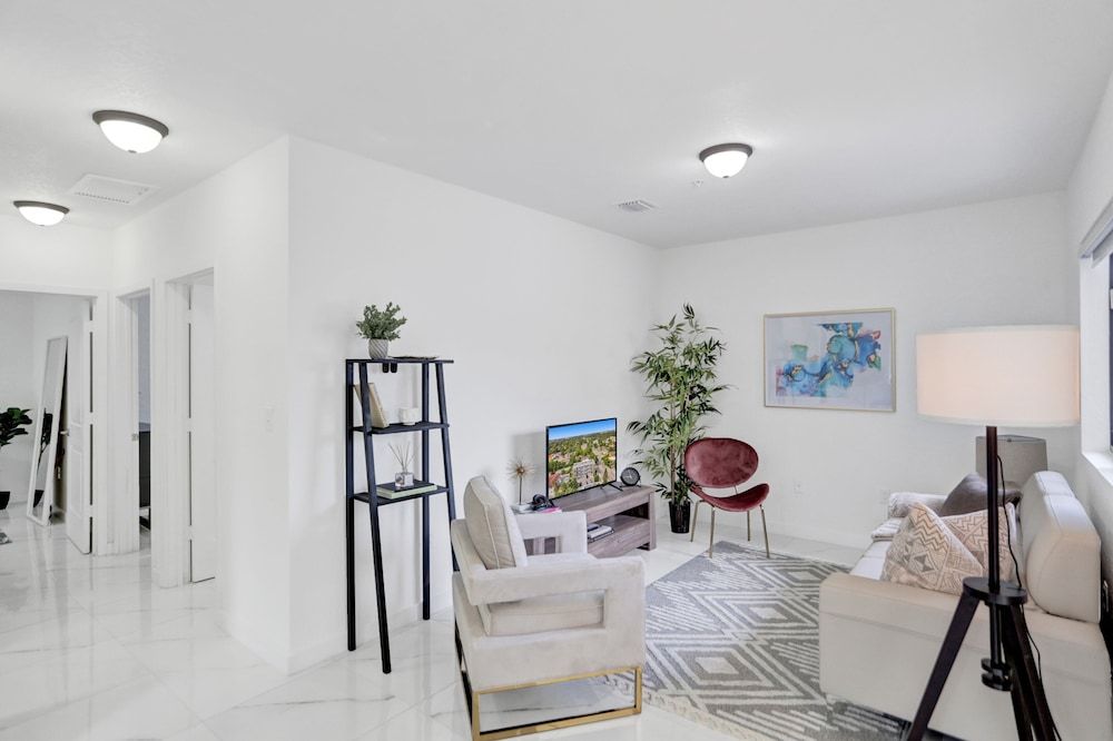 Renzzi Wynwood Apartments Family Apartment, 2 Bedrooms, Private Bathroom (2) 13