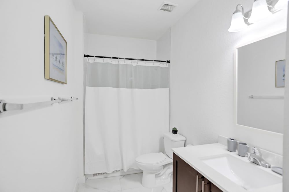 Renzzi Wynwood Apartments Family Apartment, 2 Bedrooms, Private Bathroom (2) 7