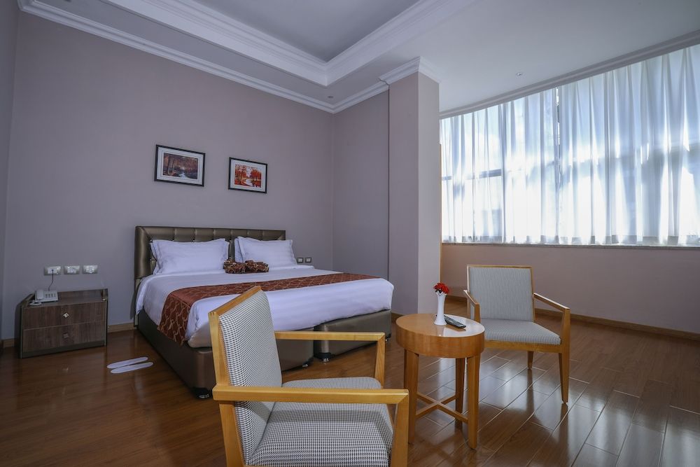 undefined New Day Hotel 7