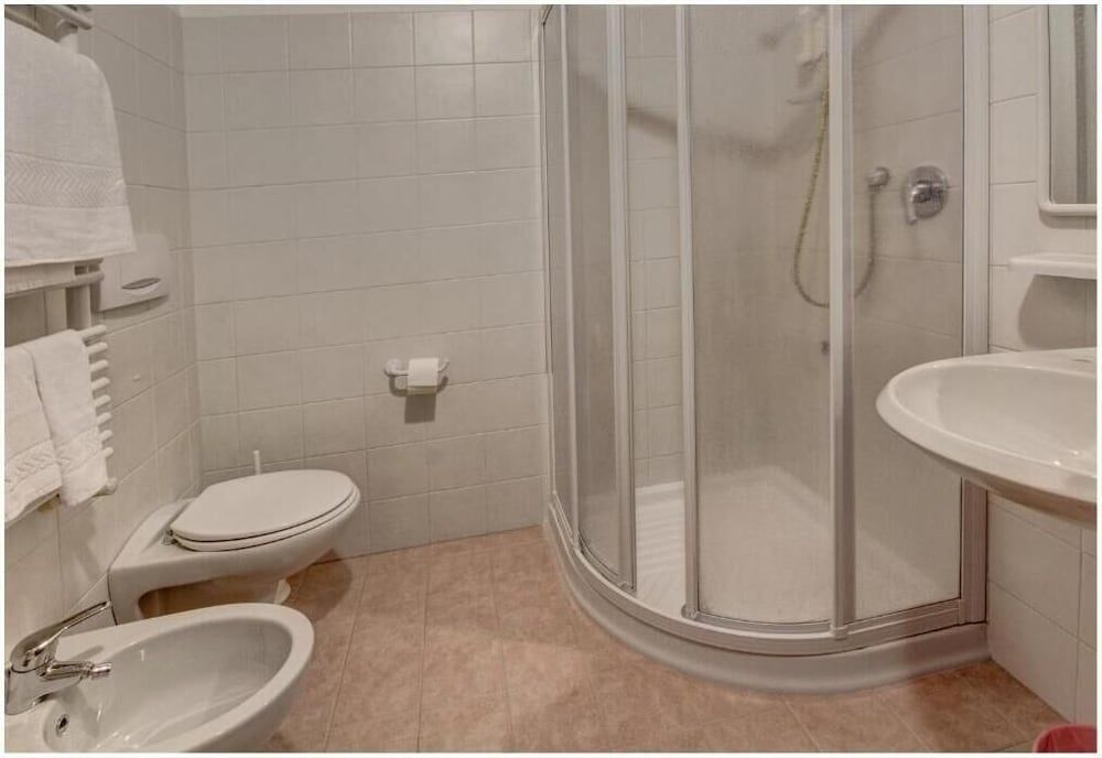 Hotel Al Larin Standard Double or Twin Room 6