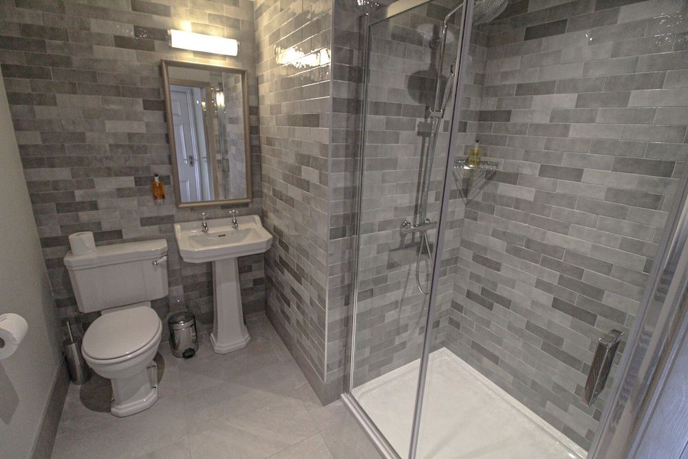 Pooley Bridge Inn Double Room, Ensuite 9