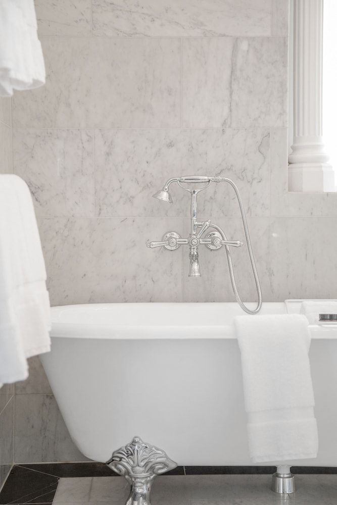 Delgattie Estate Walker Suite 7