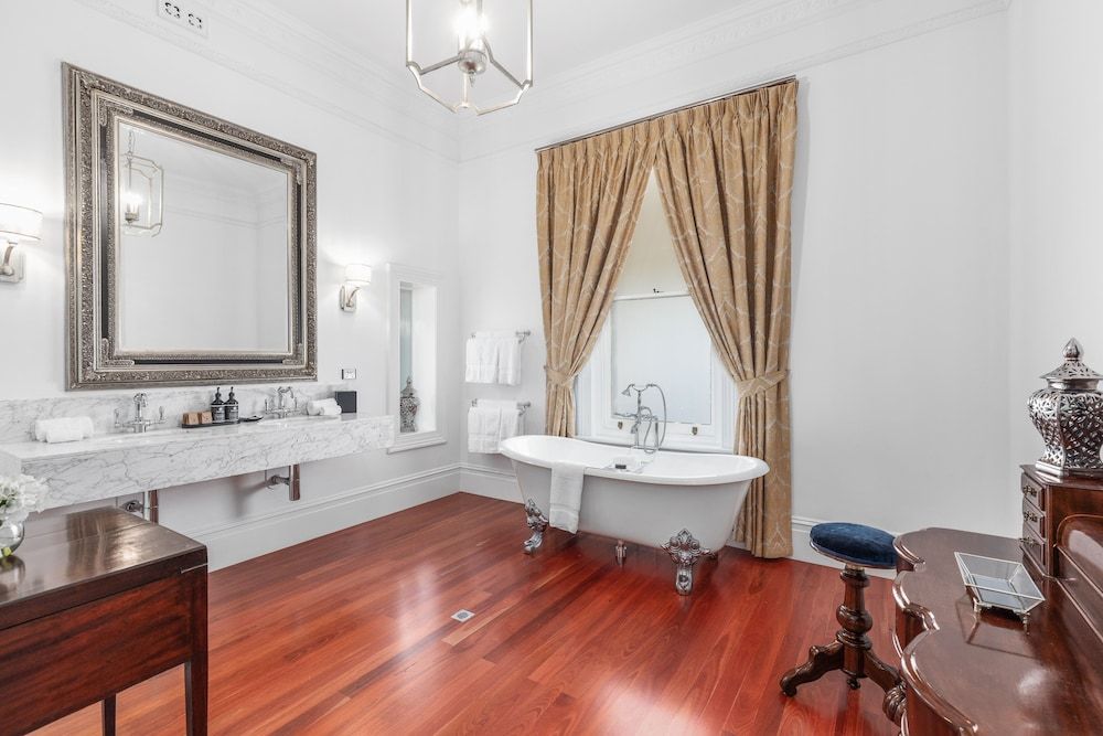 Delgattie Estate Frew Suite 7