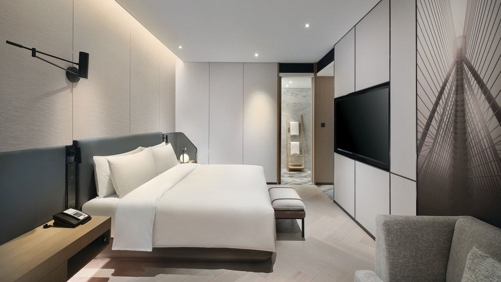 Suite, 1 Bedroom, River View (High Floor)
