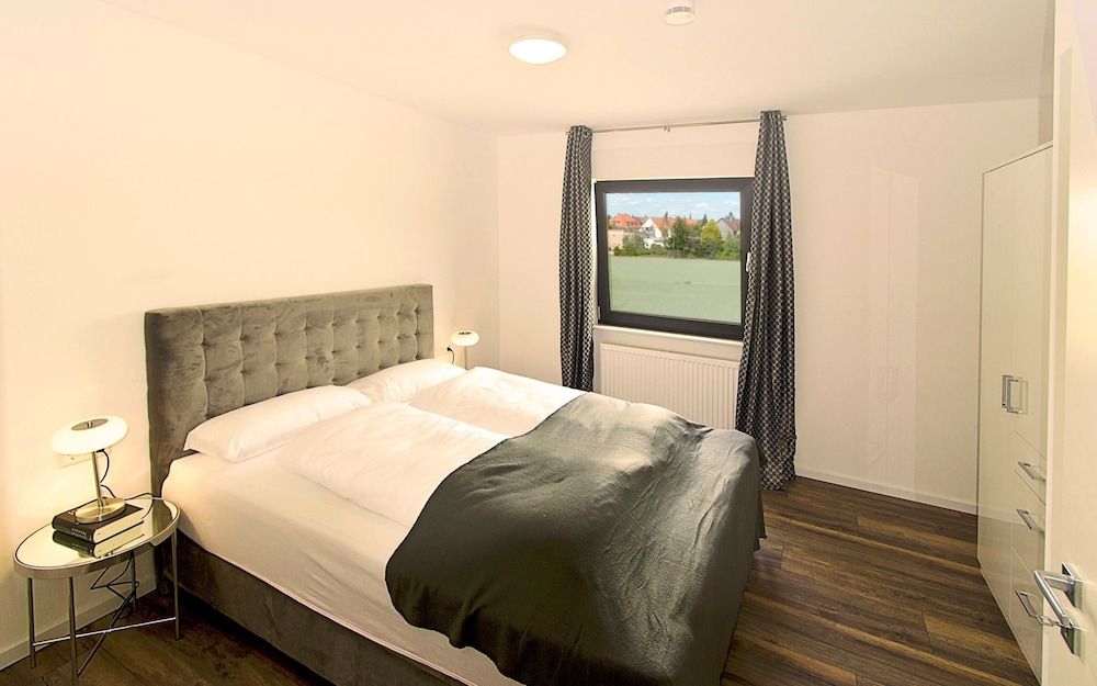 Deluxe Apartment with 1 bedroom and balcony or terrace