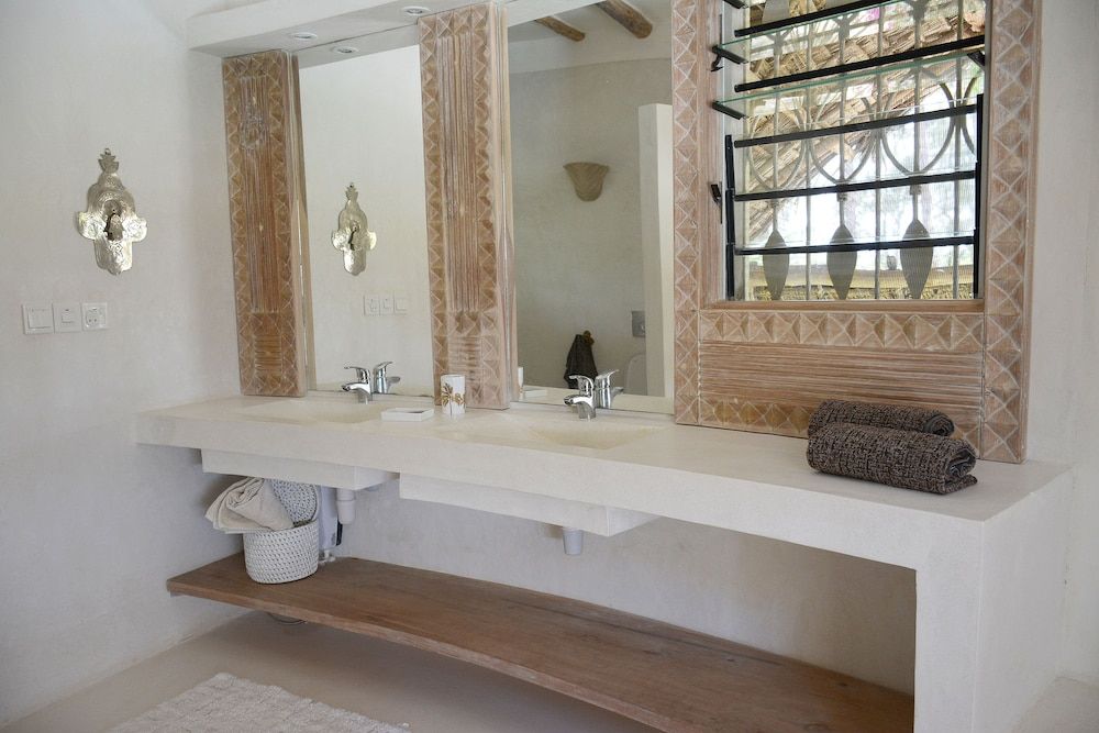 The Lawford Kenya Luxury Villa, 4 Bedrooms, Private Pool, Ocean View (TEMBO) 17