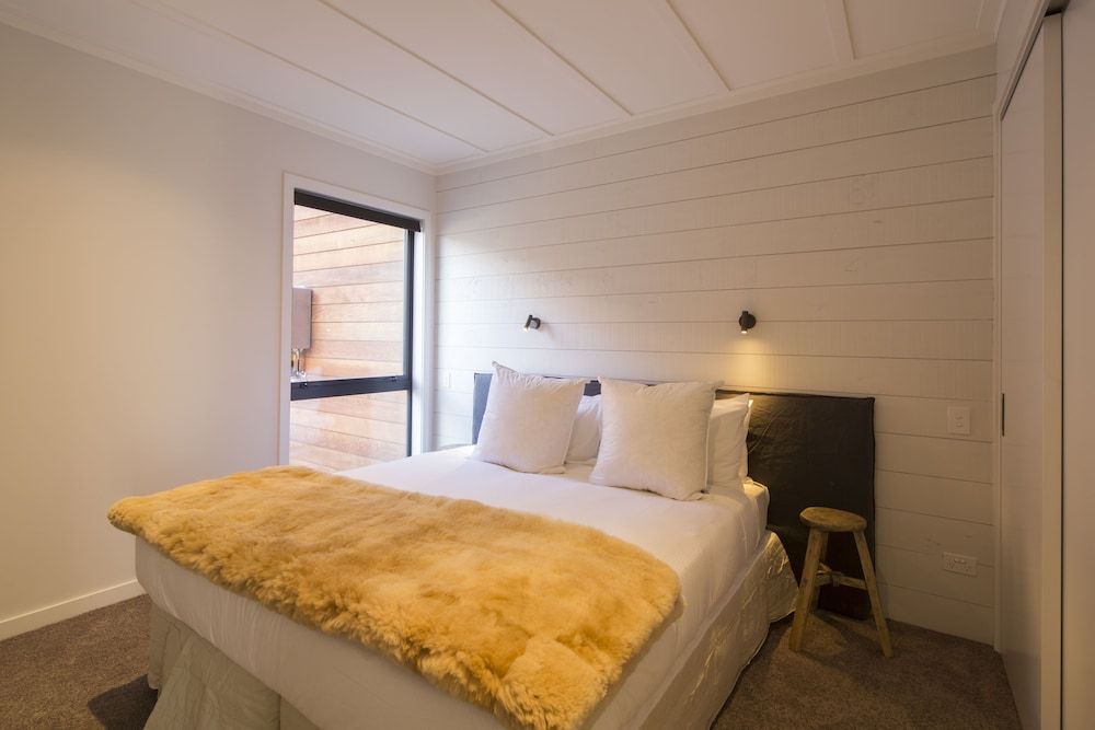 undefined Kahurangi 8