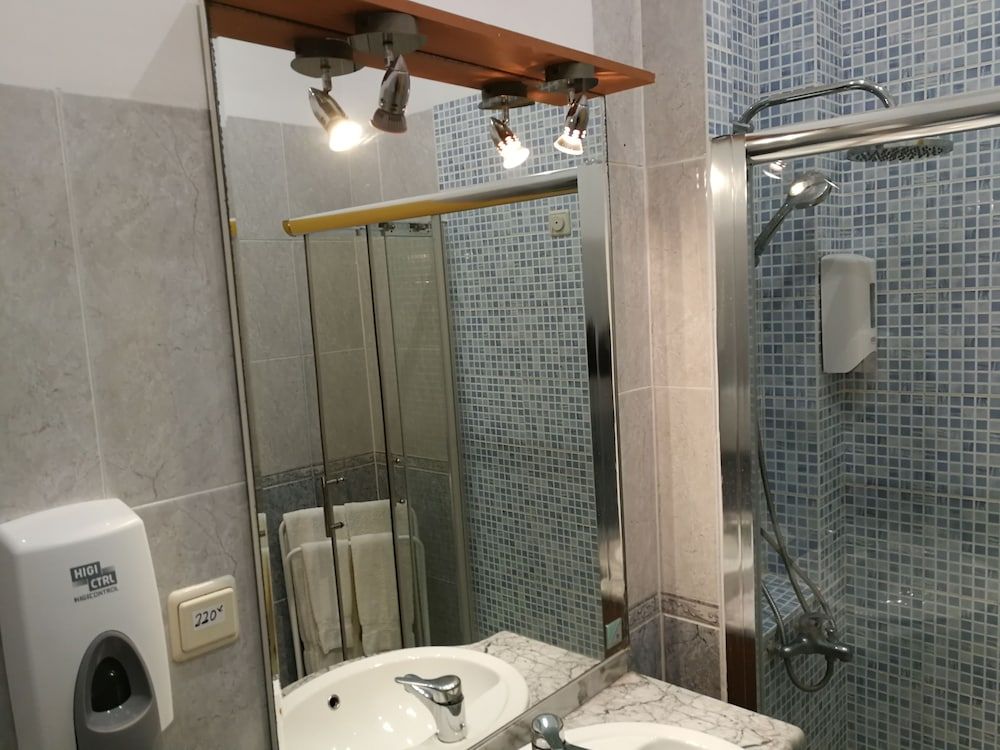 Mana Guest House Double Room, Private Bathroom 6