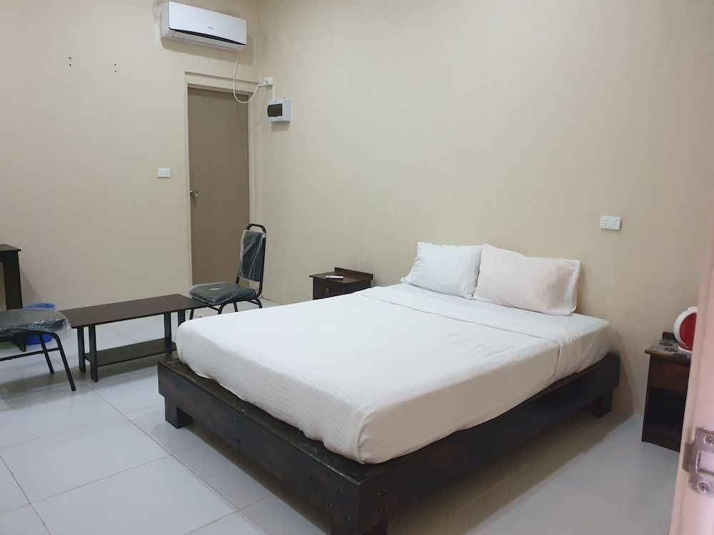 Bay View Barbers Lodge Budget Single Room 3