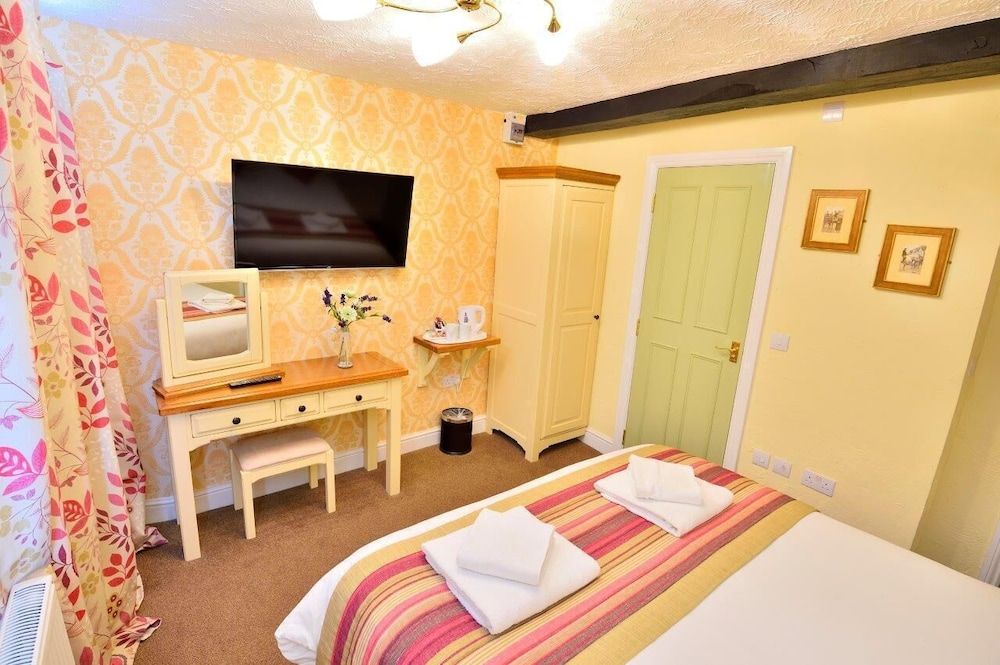 Talbot Hotel Double Room, Ensuite 2