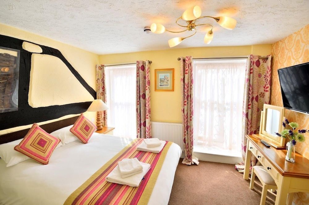 Talbot Hotel Double Room, Ensuite 3