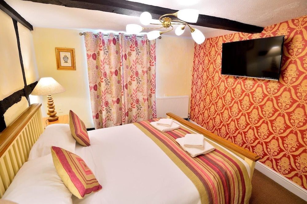 Talbot Hotel Superior Double Room, Ensuite 2