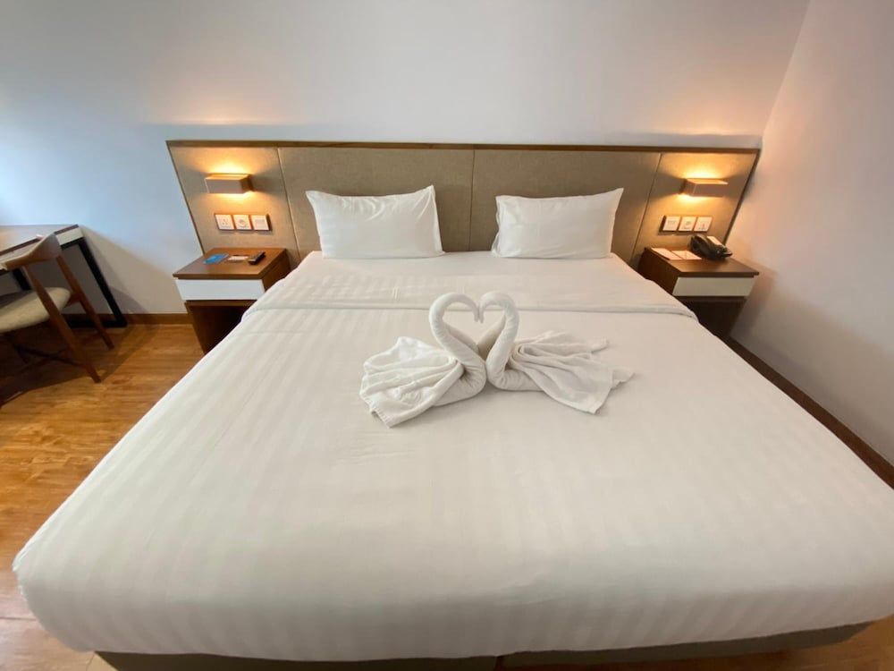 Grand Zuri Ketapang Superior Double Room 2