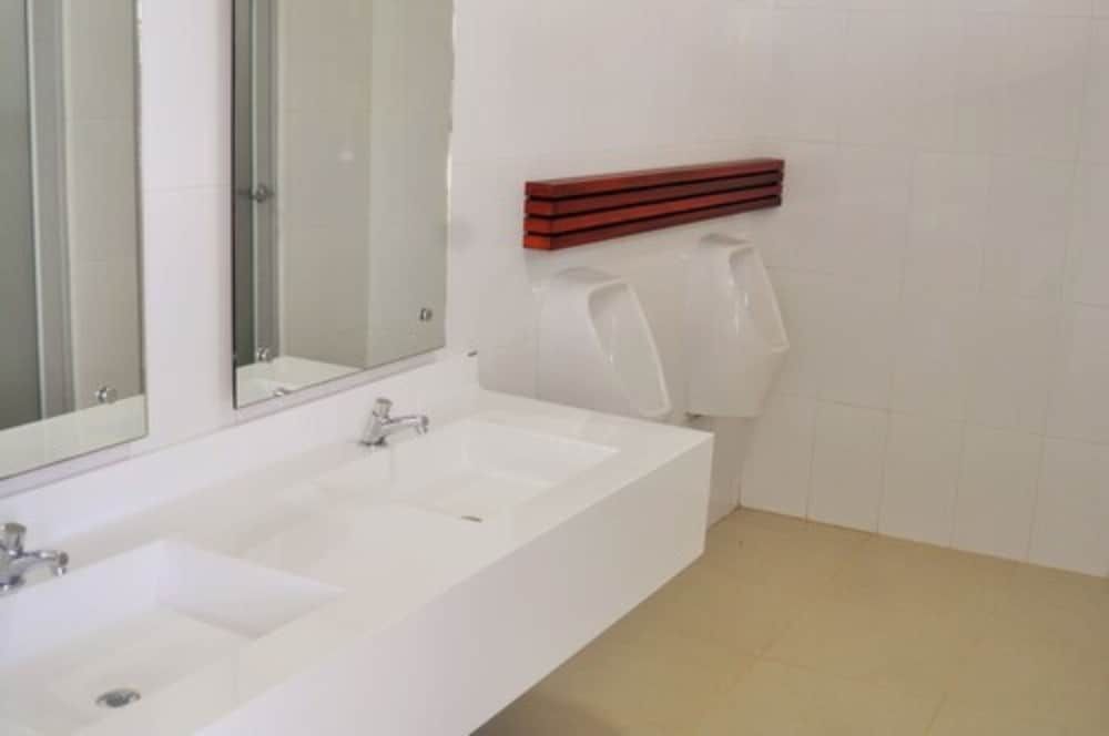 Gran Hotel de Lago Shushufindi Family Double Room, 2 Queen Beds, Mountain View 2