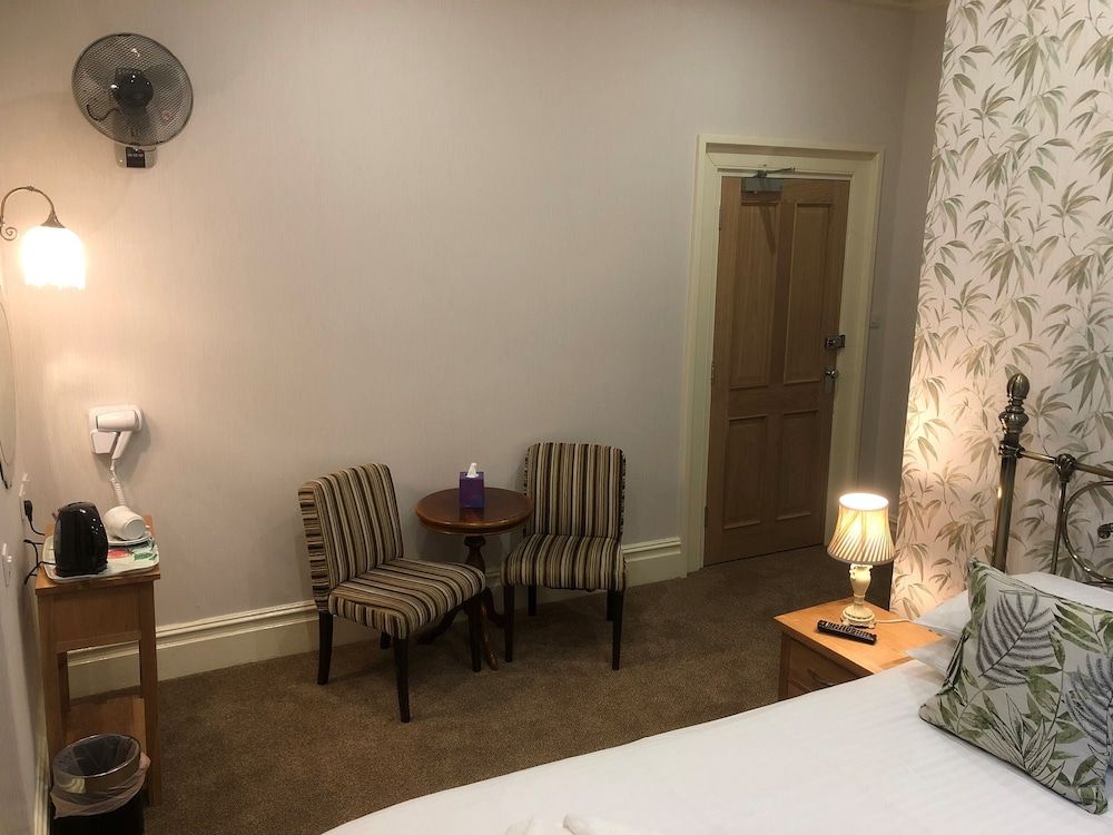 Crow Park Hotel Standard Double Room, Ensuite 3