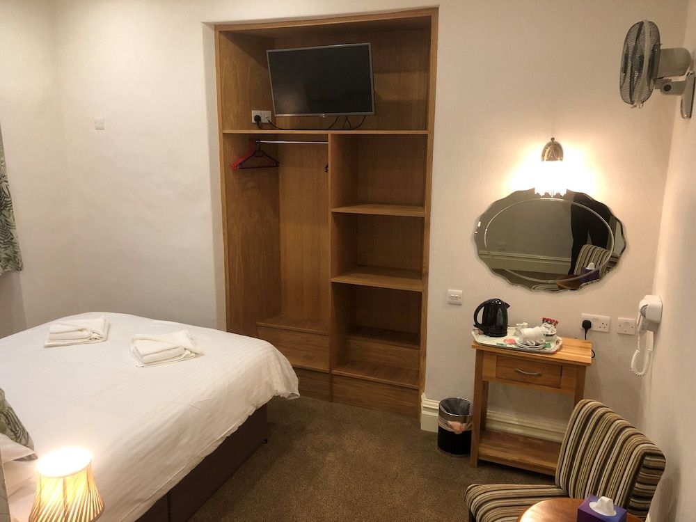 Crow Park Hotel Standard Double Room, Ensuite 4