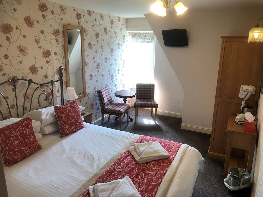 Crow Park Hotel Double Room, Ensuite (Mountain View) 4