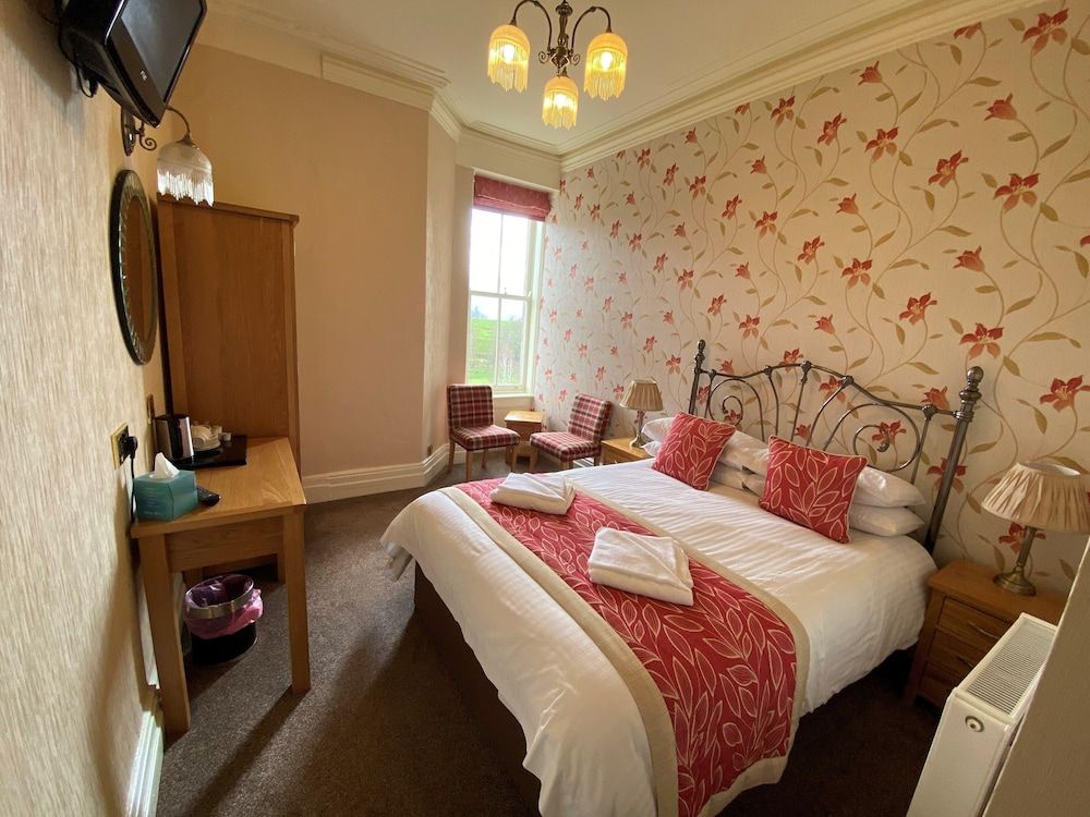 Crow Park Hotel Double Room, Ensuite (Mountain View) 3