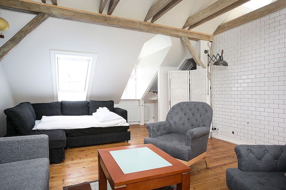 Iðunn Apartments by Heimaleiga City Apartment, 1 Queen Bed with Sofa bed, City View (401) 2