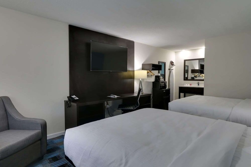 Room, 2 Queen Beds, Non Smoking