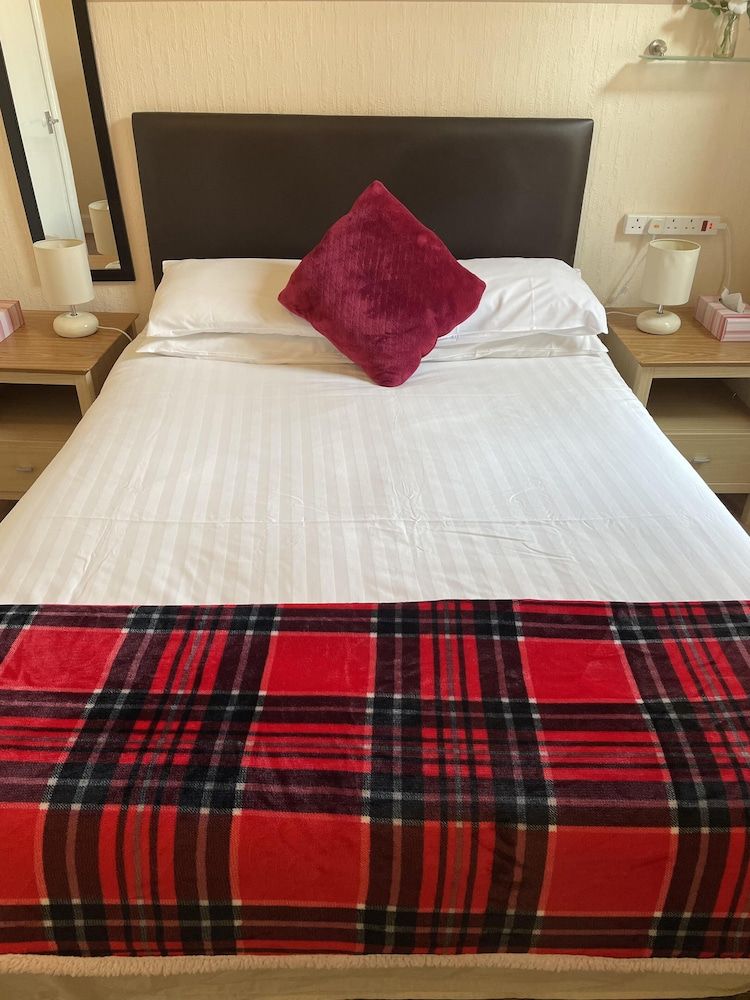 undefined Diamonds Lodge Ltd
