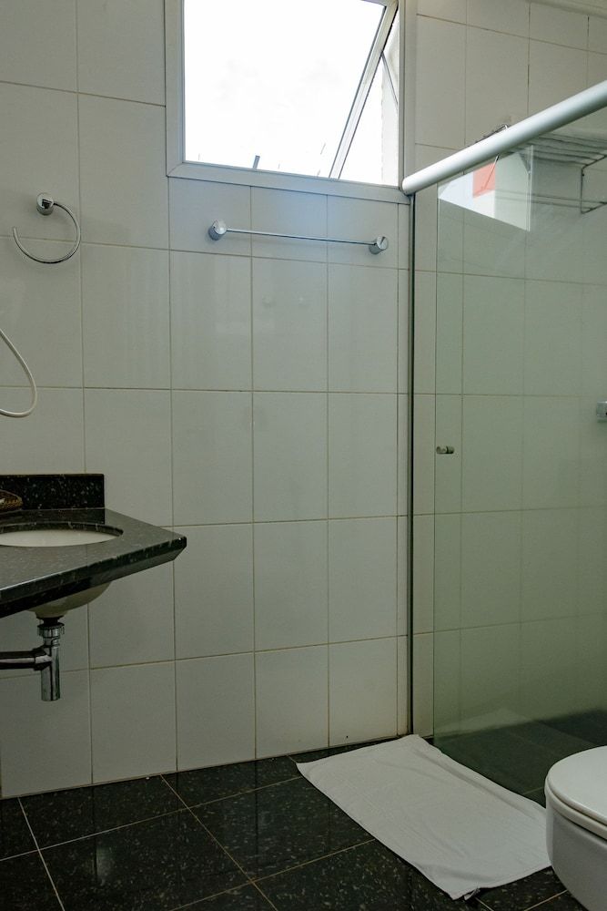 Lindoya Hotel Deluxe Quadruple Room, Multiple Beds 3