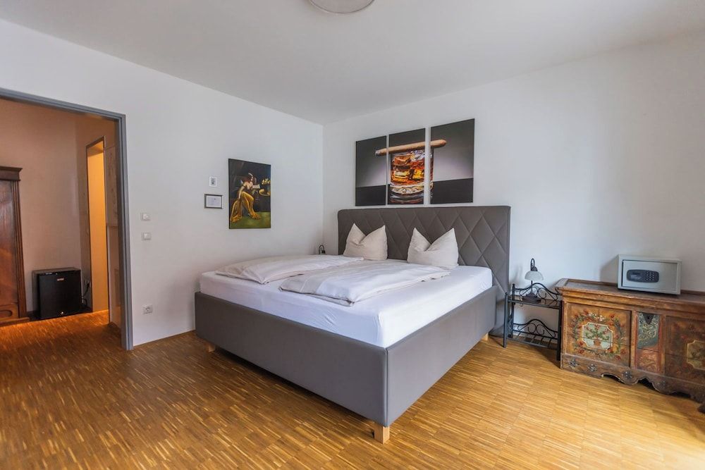 Hotel Freischütz Comfort Double Room, 1 King Bed, Non Smoking, Balcony 3