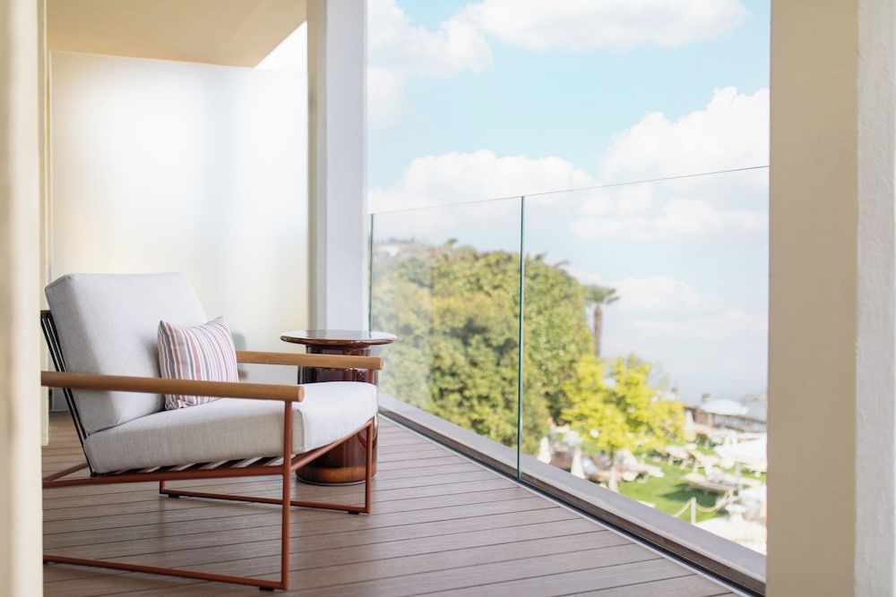 Grand Suite, Lake View with balcony and terrace