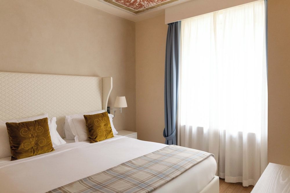Standard Room (No Lake View, Partially Renovated) Villa Principe