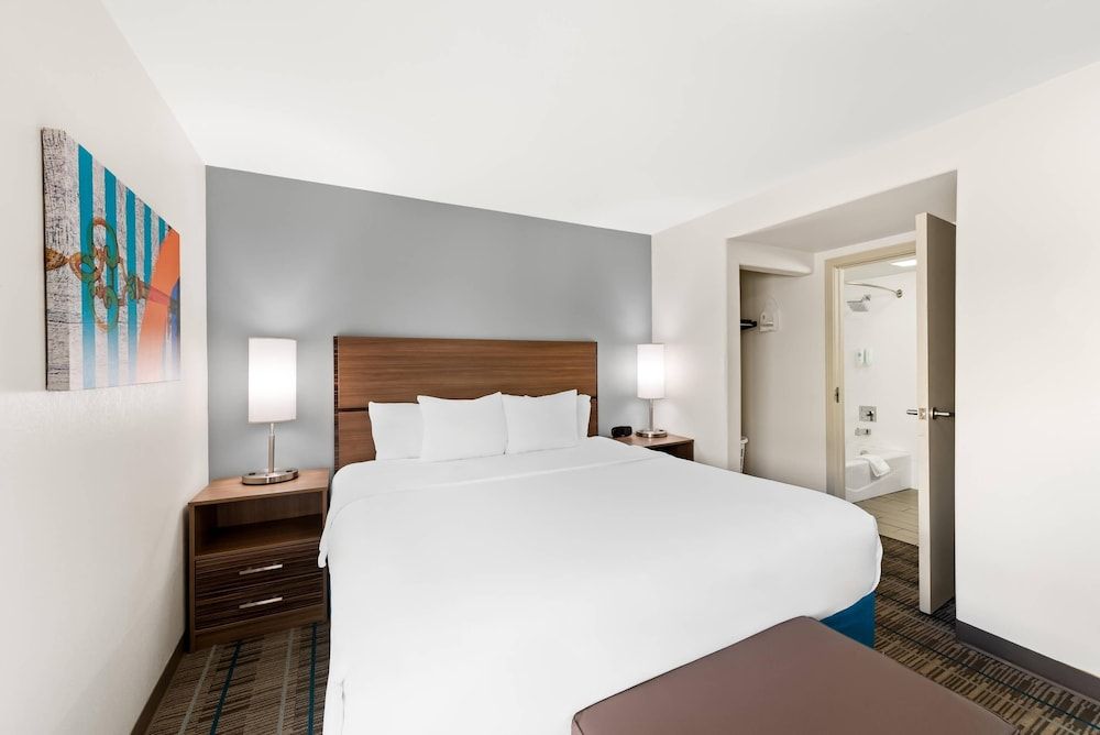 Mainstay Suites El Centro I-8 Suite, 1 King Bed with Sofa bed, Non Smoking, Kitchen 3