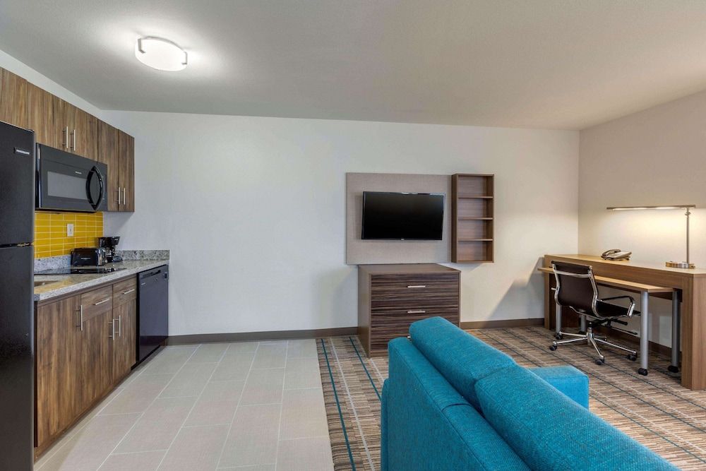 Mainstay Suites El Centro I-8 Suite, 1 Bedroom, Non Smoking, Kitchen (Living Room with Sofa Bed) 10